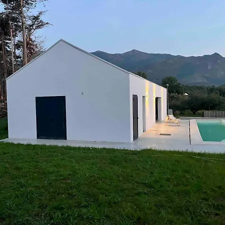 Casa Con Piscina, Entre La Playa Y La Montana La Isla
