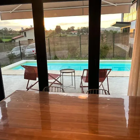 Casa Con Piscina, Entre La Playa Y La Montana