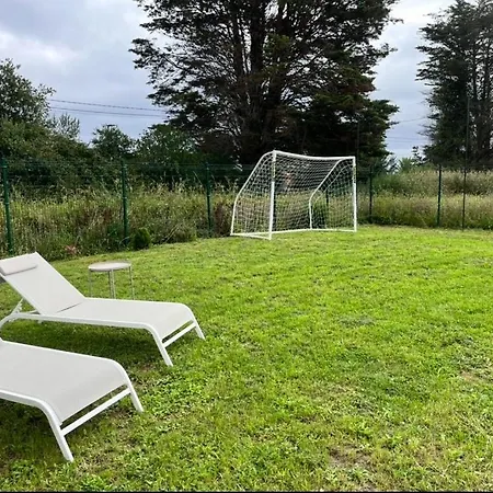 Сasa de vacaciones Casa Con Piscina, Entre La Playa Y La Montana La Isla