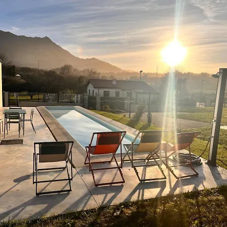 Casa Con Piscina, Entre La Playa Y La Montana